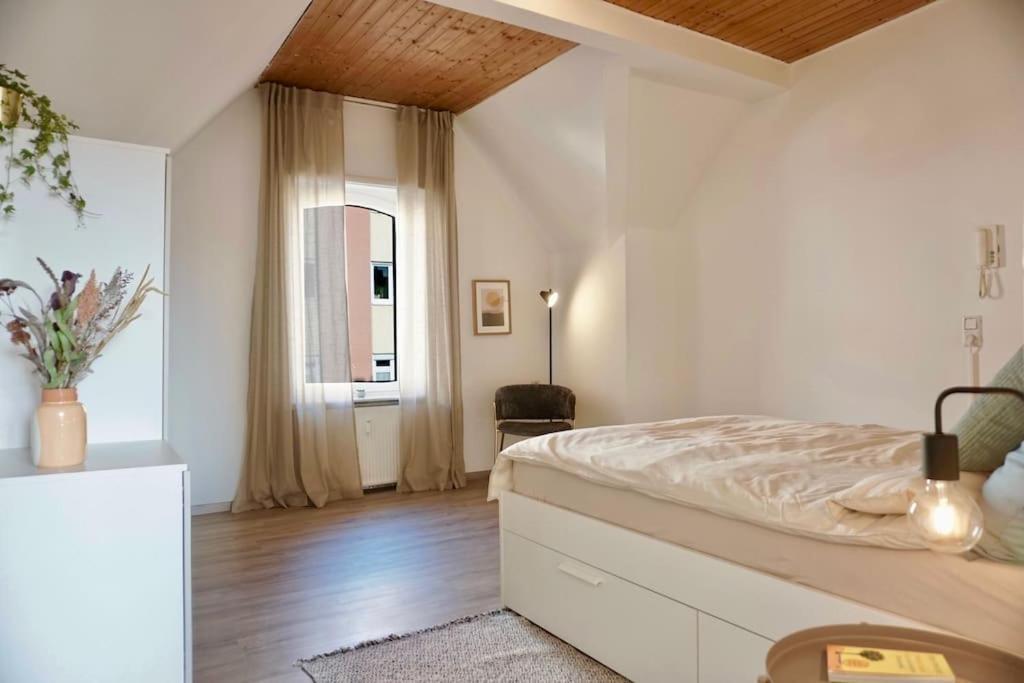 Neu I Moderne Zentrale Wohnung I Netflix I 4 Gaeste Andernach Zewnętrze zdjęcie
